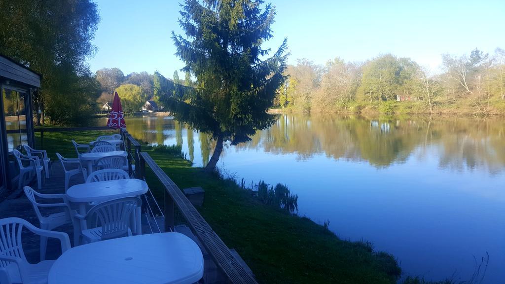 Camping De La Reuille Flere-la-Riviere Exterior photo