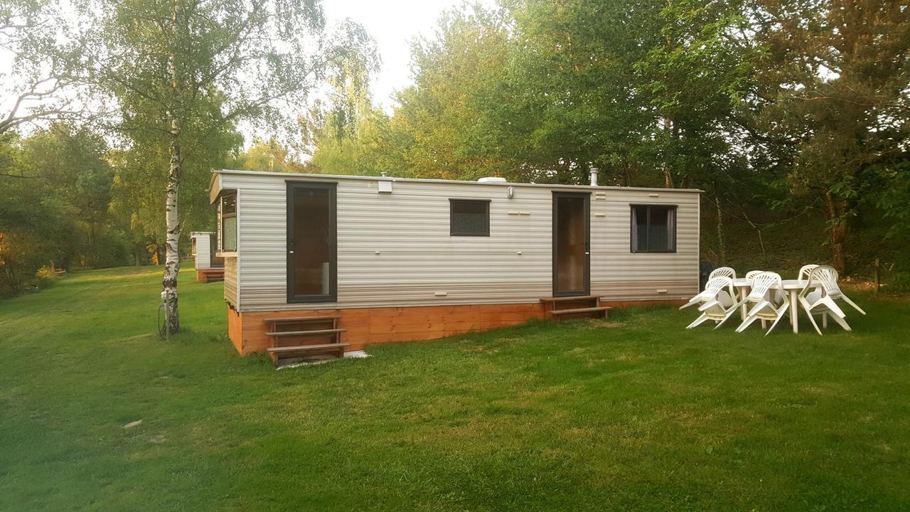Camping De La Reuille Flere-la-Riviere Exterior photo