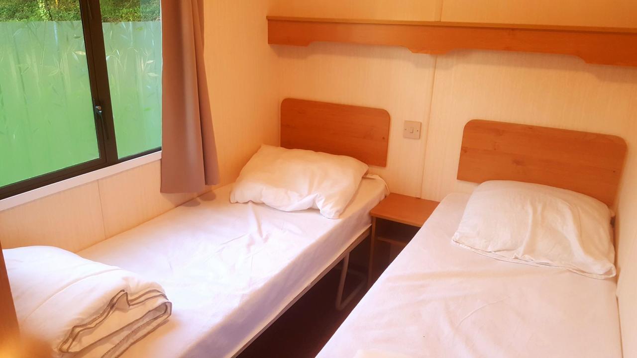 Camping De La Reuille Flere-la-Riviere Exterior photo