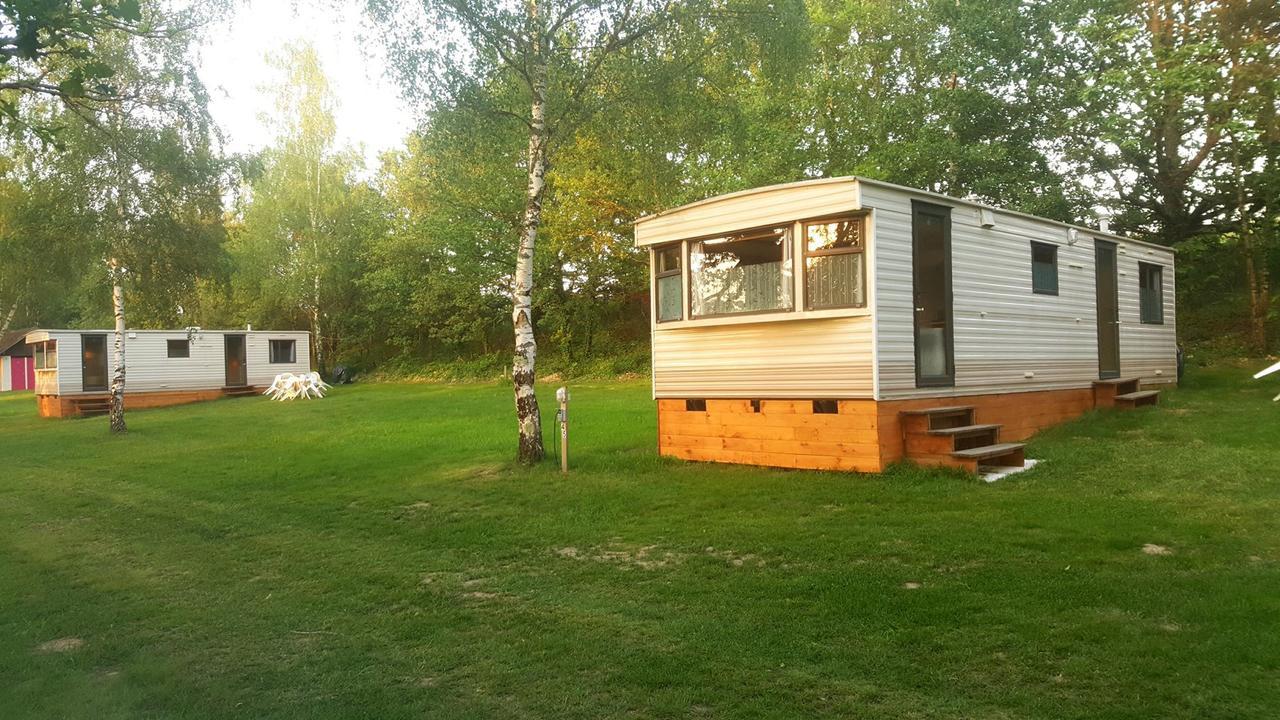 Camping De La Reuille Flere-la-Riviere Exterior photo